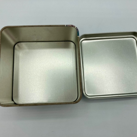 Vintage Fossil Watch Tin - Picture 8 of 8